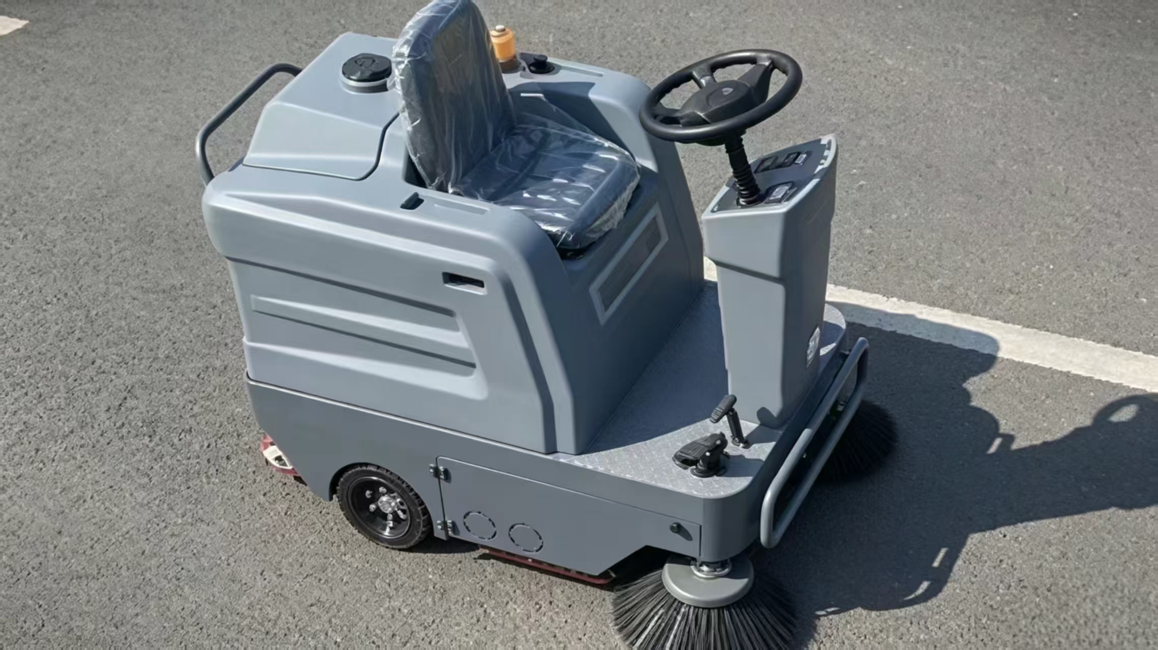 GWYF1250三轮电动扫地车